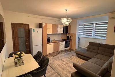 Apartament cu 3 camere semidecomandat, mobilat în Circumvalațiunii - 1