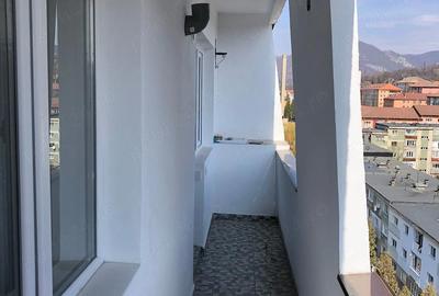Apartament cu 2 camere decomandat în Petros - 4