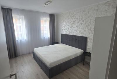 Apartament cu 2 camere decomandat în Tractorul - 3