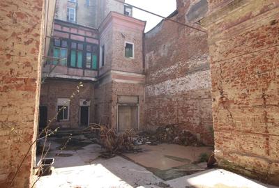 Spațiu comercial, de 800 mp, în P-ța Rosetti - 21