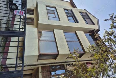 Apartament cu 3 camere decomandat în Central - 9