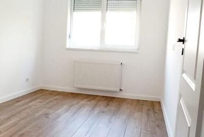 Apartament cu 3 camere semidecomandat în Careiului