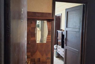 Apartament cu 3 camere semidecomandat în Central - 3