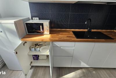 Apartament cu 2 camere decomandat în Cornișa - 8