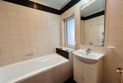 Casă cu 5 camere cu Garaj în Central - 20