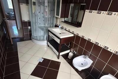 De vanzare casa in Roman, parter ?i etaj, teren 700 mp, 130.000 euro - 8