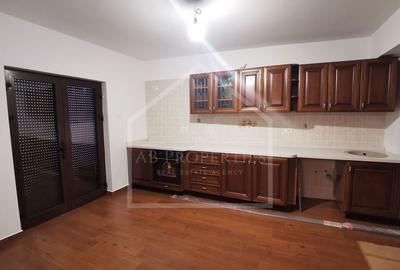 Vilă nouă deosebită | Mihalache - Banu Manta | 9 camere | Jacuzii | TOP - 21