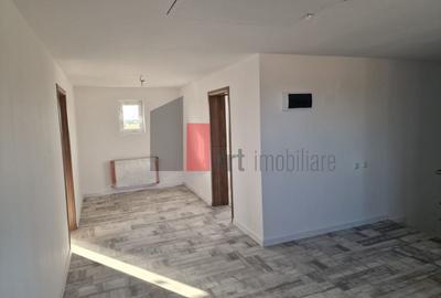 Casă individuală cu 5 camere cu Canalizare în Nord-Vest - 1