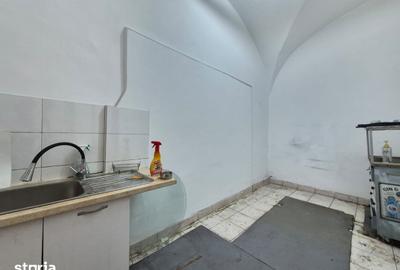 Spațiu comercial, de 43.62 mp, în Central - 1