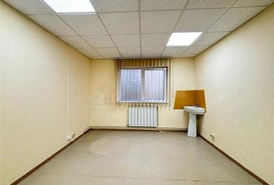 Spațiu comercial, de 148 mp, în Central - 7