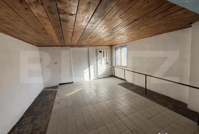 Spațiu comercial, de 330 mp, în Central - 3