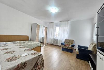 Garsonieră decomandată în Tei - 5