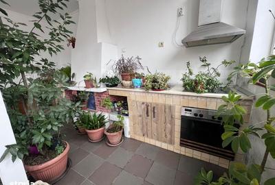 Casă cu 4 camere cu Teren 640 Mp în Central