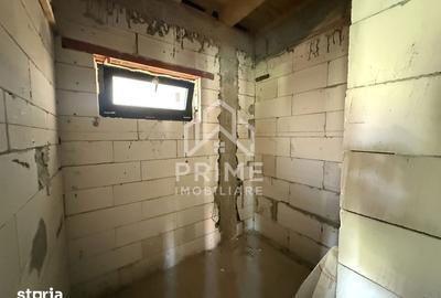 Casă cu 4 camere cu Teren 451 Mp în Teiu - 11