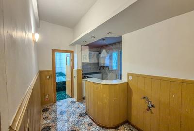 Apartament cu 4 camere semidecomandat în Central - 9