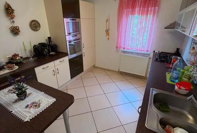 Apartament cu 3 camere decomandat în Aradului - 5