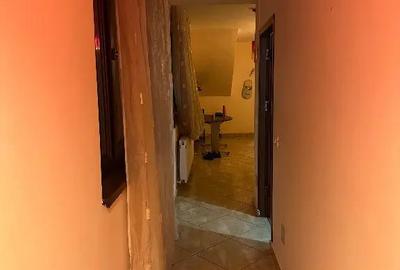 Casă cu 5 camere cu Teren 175 Mp în Băneasa - 5