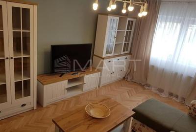 Apartament cu 3 camere decomandat în Turnișor - 1