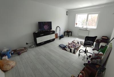 Apartament cu 3 camere decomandat, mobilat în Nicolina - 2