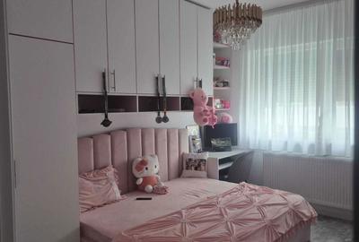 Apartament cu 3 camere decomandat în Roșu - 5