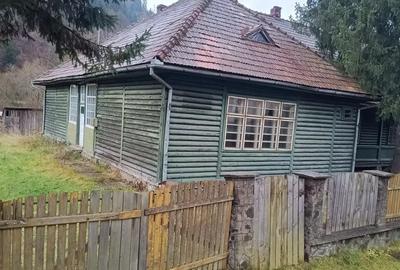 Locatie , Vila la DN15 , 400mp - 3