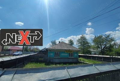 Casă cu 4 camere cu Teren 2000 Mp în Roznov - 1