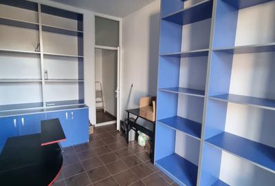 Spațiu comercial, de 32 mp, în Universității - 3