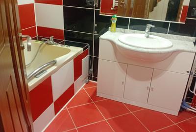 Apartament cu 3 camere decomandat, mobilat în UTA - 11
