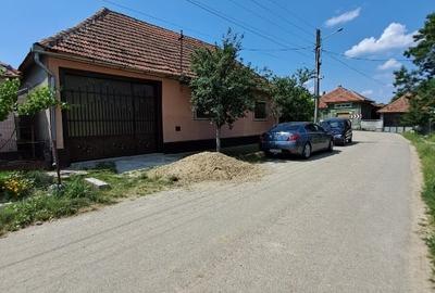 Casă individuală cu 4 camere cu Teren 870 Mp în Ucuriș - 2