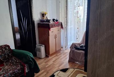Apartament cu 2 camere semidecomandat în Craiovița Nouă - 3