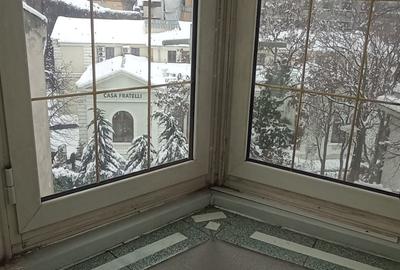 Garsonieră decomandată în P-ța Romană - 3