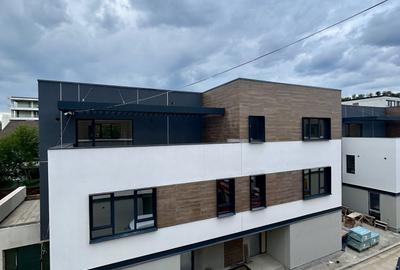 Duplex cu 5 camere cu Canalizare în Nord-Est - 3