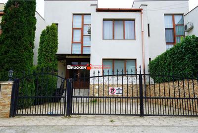 Casă cu 4 camere cu Teren 241 Mp în Sânmartin