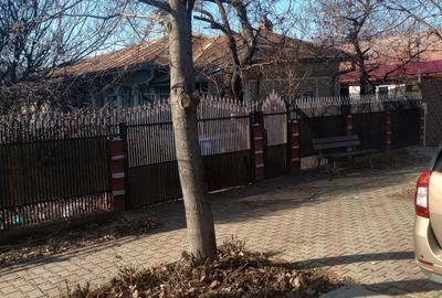 Casă cu 4 camere cu Teren 900 Mp în Prundu - 2