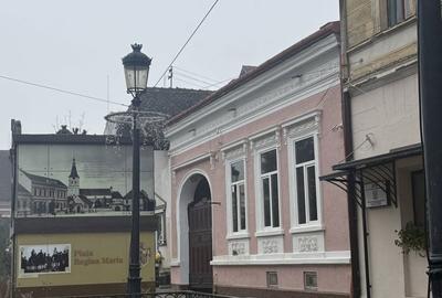 Spațiu comercial, de 158 mp, în Central - 8