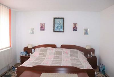 Casă cu 3 camere cu Teren 1880 Mp în Măgurele - 3