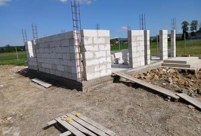 Casă cu 3 camere în Roman - 3