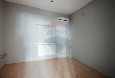 Casă cu 8 camere cu Teren 500 Mp în Iosia - 23