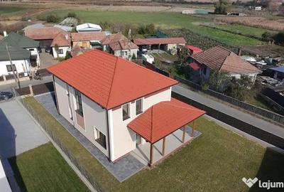 Casă cu 5 camere cu Teren 601 Mp în Central - 12