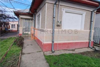 Casă cu 3 camere cu Teren 408 Mp în Central - 17
