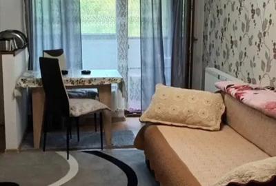 Apartament cu 2 camere, 48 mp, etaj intermediar, zona Petrom - 3