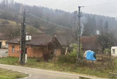 Casă cu Teren 2877 Mp în Zolt - 1