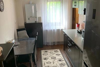 Apartament cu 3 camere în Traian - 2