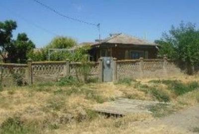 Casă cu 4 camere cu Teren 1443 Mp în Braniștea - 2