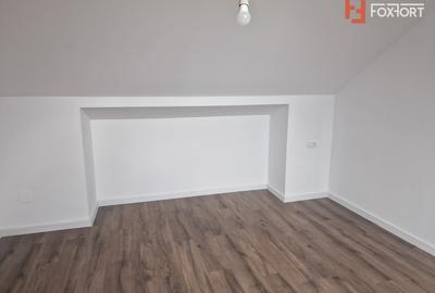 Duplex cu 3 camere cu Canalizare în Moșnița Nouă - 12
