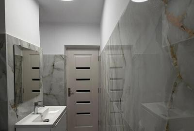 Apartament cu 2 camere - Zona Micro 15 - 2