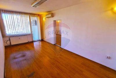 Spatiu de birouri 42 mp - central, modern si luminos - 1