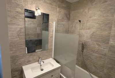 Apartament cu 3 camere decomandat în Central - 1