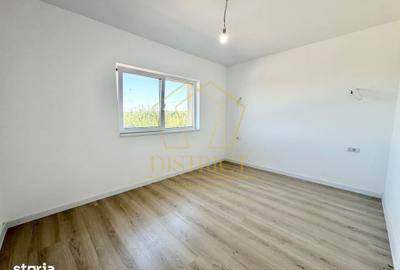 Casă cu 5 camere cu Teren 470 Mp în Ghiroda