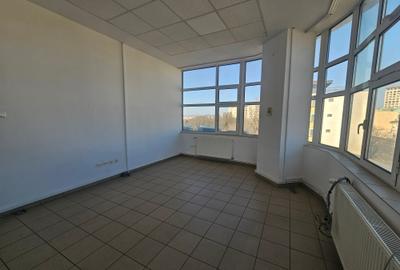 Birou, de 220 mp, în Central - 1